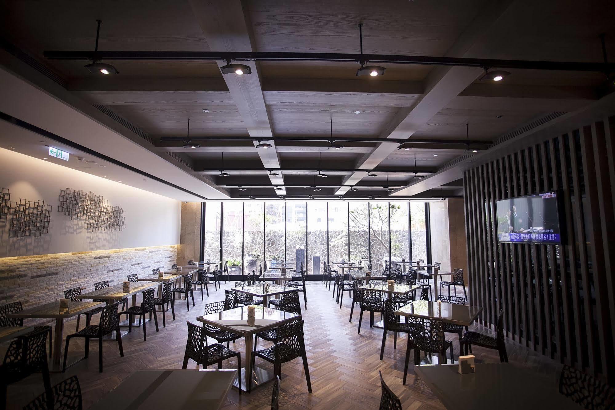 Royal Group Hotel Minghua Branch Kaohsiung Eksteriør bilde